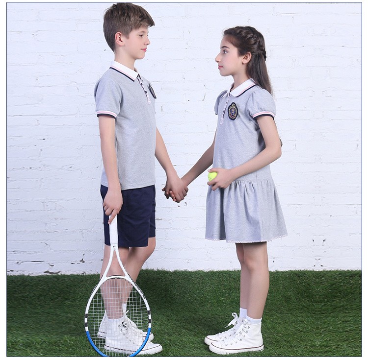 Uniforme de entrenamiento de tenis de manga corta para niños y niñas con combinación de colores de verano de diseño personalizado