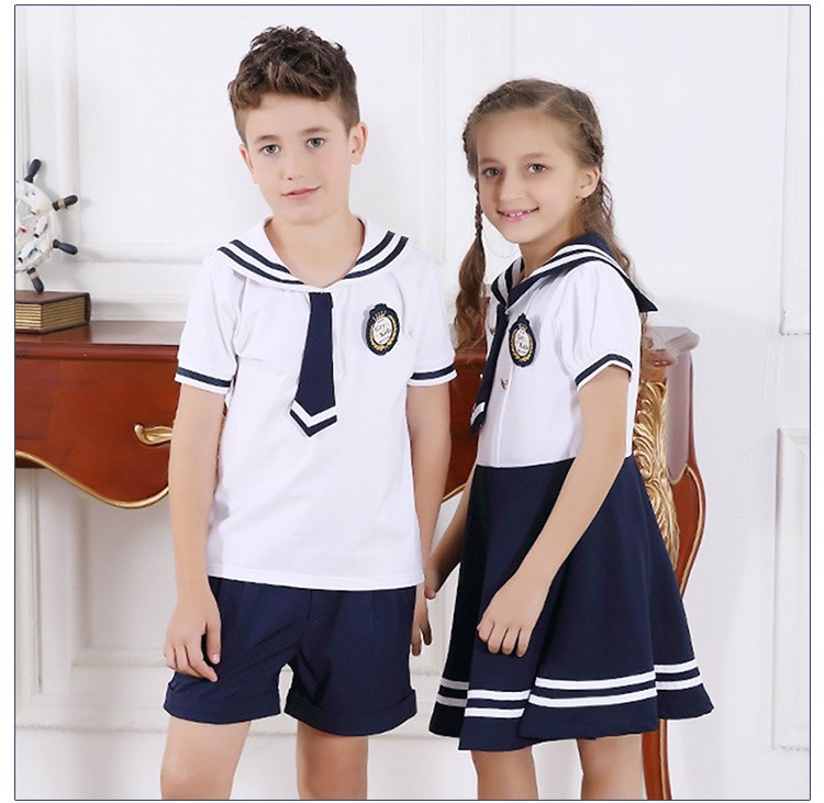 Traje de uniforme de manga corta para estudiantes de verano para niños de jardín de infantes con pajarita